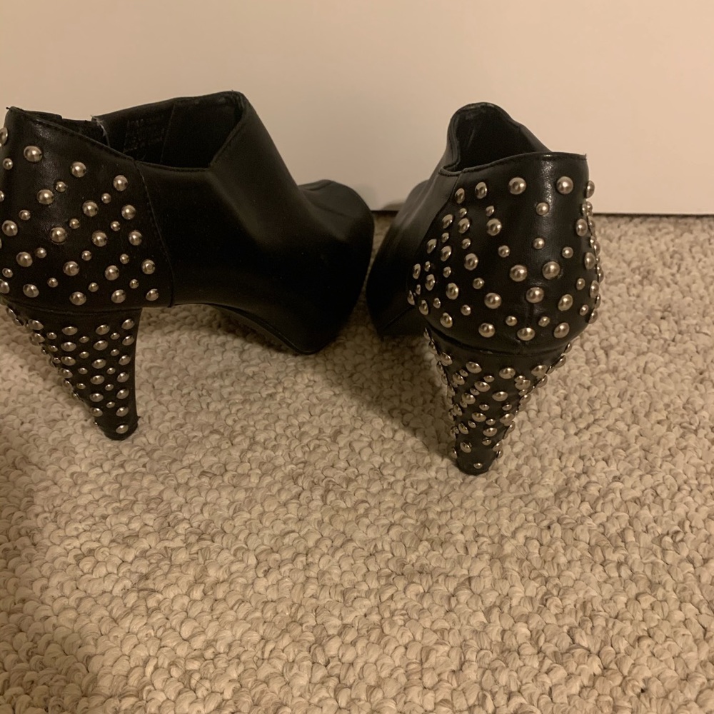 Open toe black studded booties